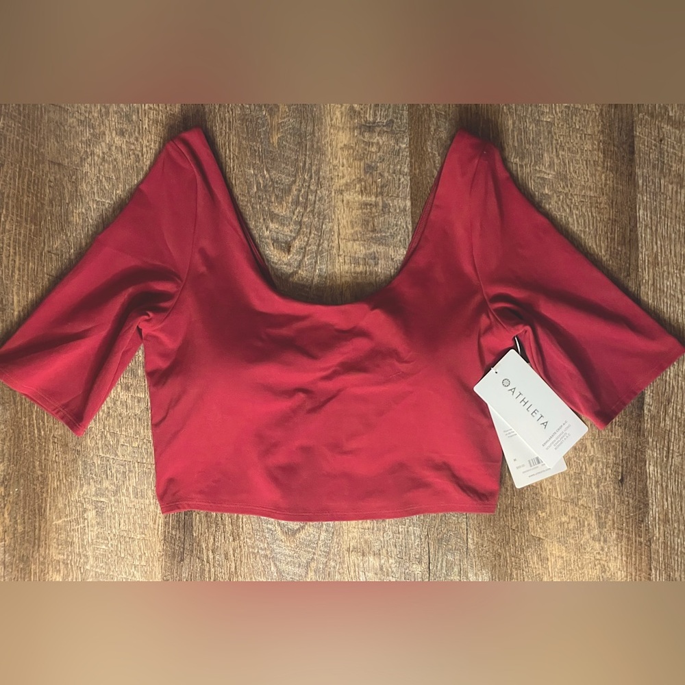 Athleta | Exhilarate Yoga Crop Top | Size Medium | Mahogany Red *NEW*